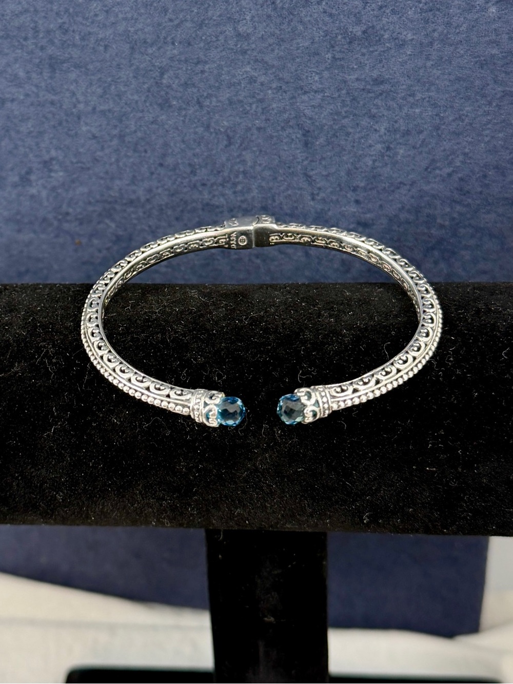 SARDA Bali Sterling Silver Filigree Faceted Blue Topaz Hinge Cuff Bracelet; M/L